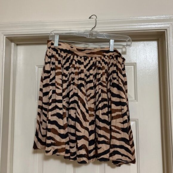 J.Crew Featherweight Satin Mini Skirt Zebra Stripe EUC - Picture 5 of 8